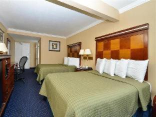 Inn At Bayshore San Mateo Room photo